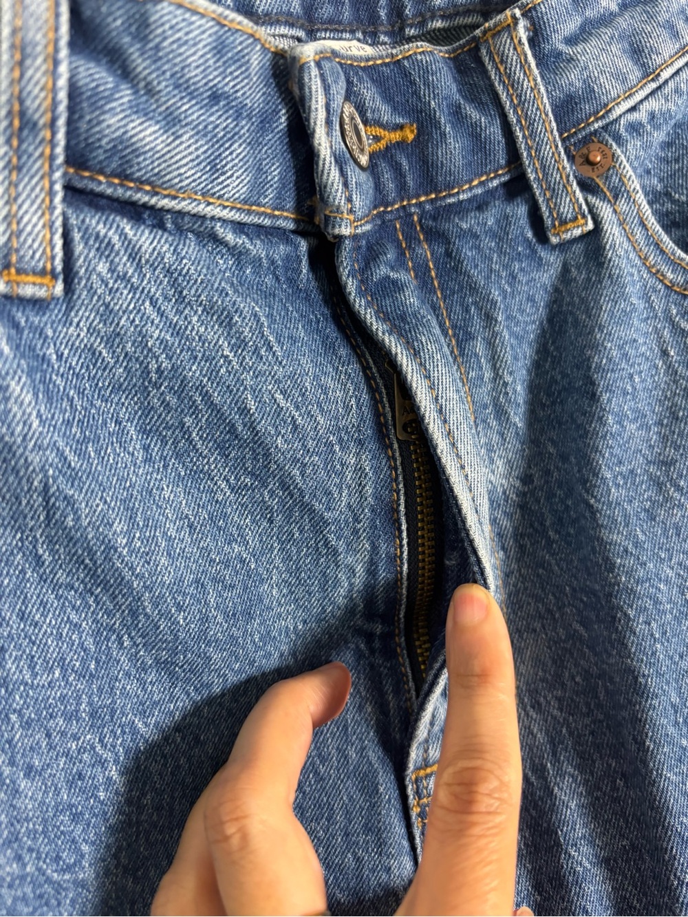 Abercrombie & Fitch Curve Love High Rise 90s Relaxed Jeans 28 Short Blue Denim - Picture 4 of 13